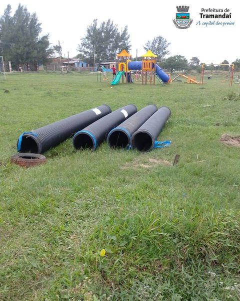 A Secretaria da Zona Sul, efetuou nesta semana a manutenção da rede de esgoto pluvial no Bairro Jardim Atlântico.